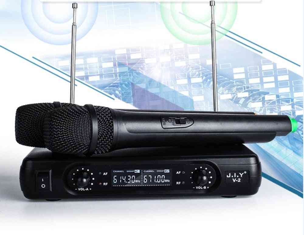 Handheld Wireless Karaoke Microphone Player Home Karaoke Echo Mixer System Digital Sound Audio Mixer Singing Machine