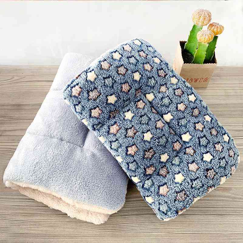 Thick Blankets In Winter, Cartoon Kennels For Pets, Warm Sleeping Mats