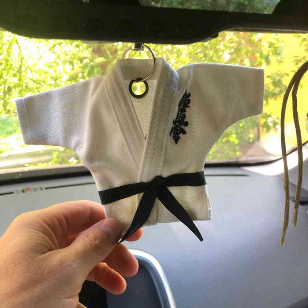 Ny karate nyckelring uniform, kimono hängande nyckelring