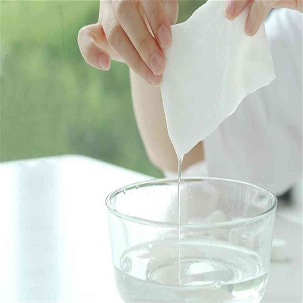 Serviettes compressées pratiques jetables ménage voyage gant de toilette compact pour le visage extérieur non tissé pilule serviette nettoyage