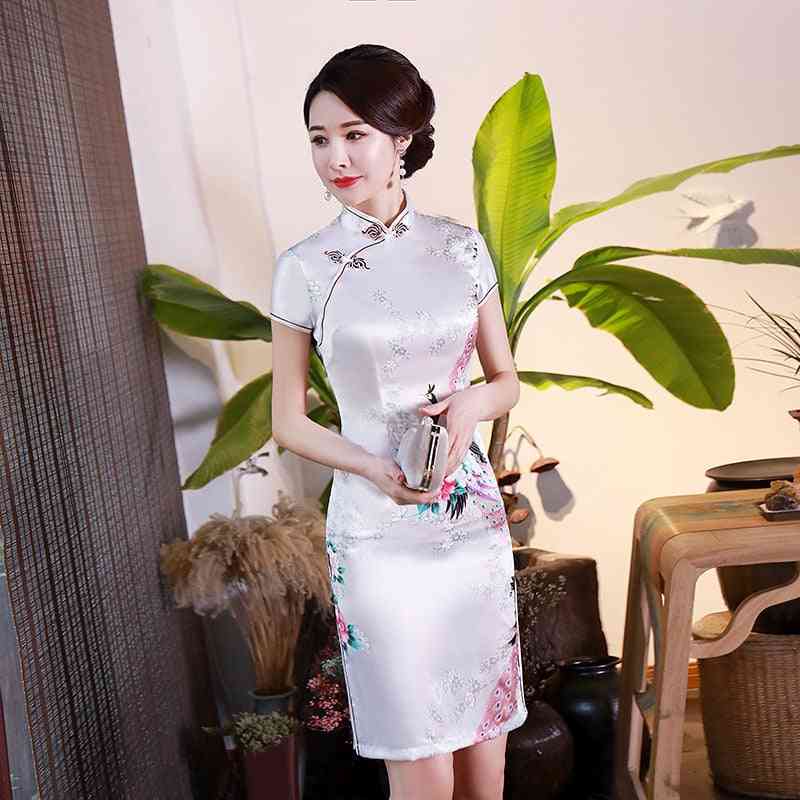 Traditional Chinese Style Wedding Party Gown