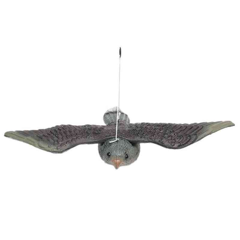 Realistinen lentävä lintu-haukka kyyhkynen tuholaistorjunta, puutarhan variksenpelätinkoristeet