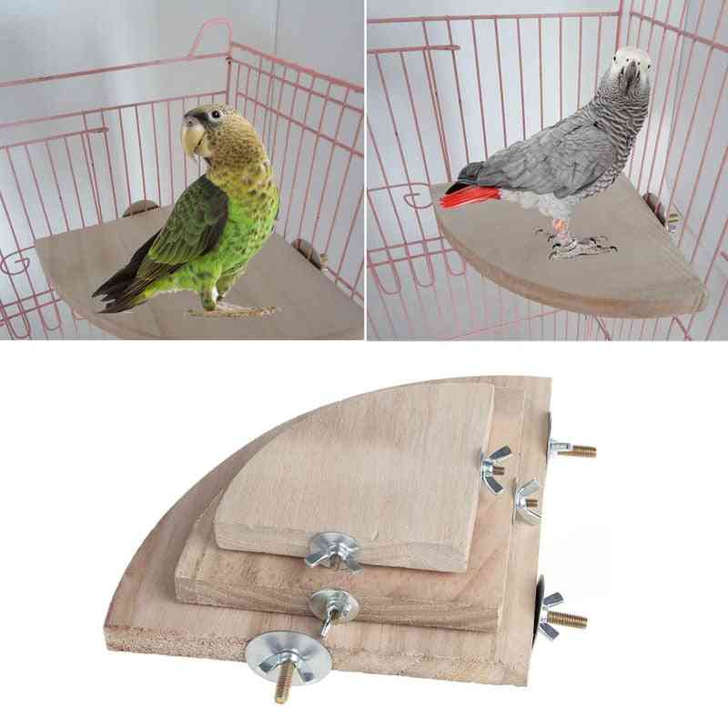 Nytt husdjursfågelställ i träplattform