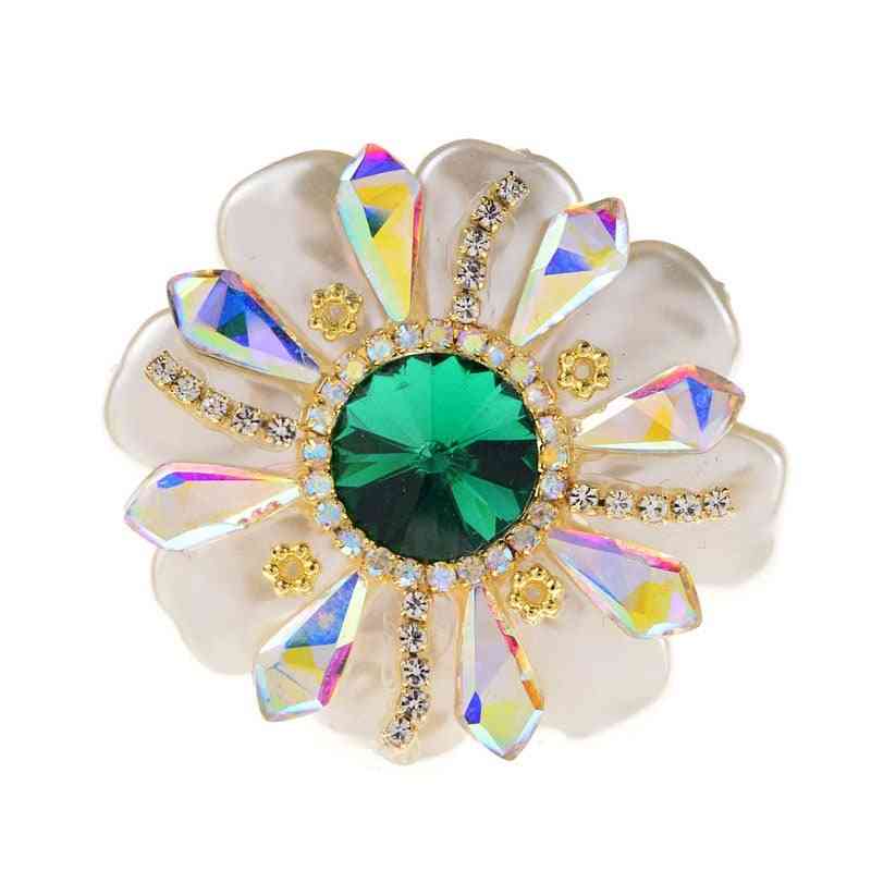 New Luxury Shell And Crystal Flower Brooches Elegant