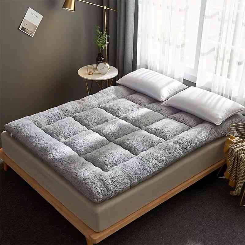 Soft Lamb Cashmere Fold Tatami Mattress Adults Single Double Bedroom Bedding Mattress Topper Tatami Thick Warm Mat With Straps