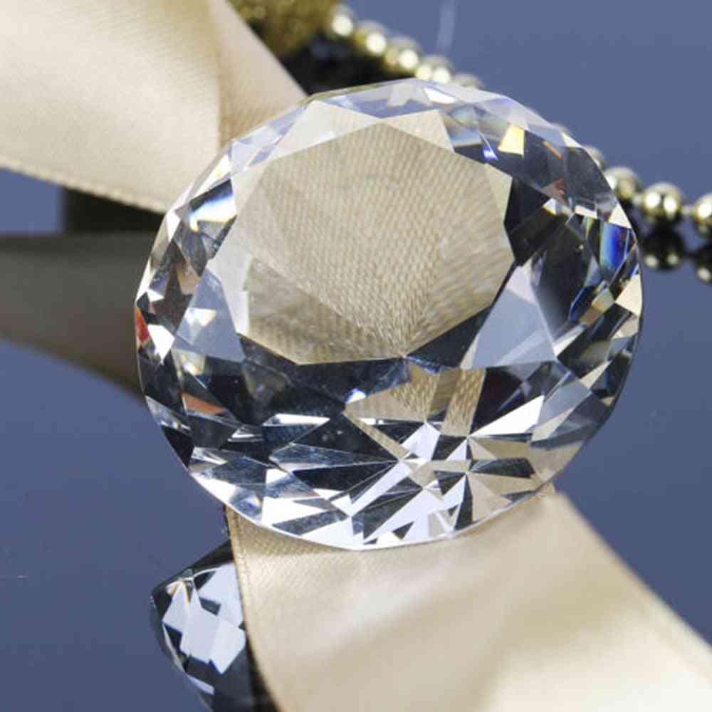 Dekorativt pappersviktsglas av klar kristalldiamant